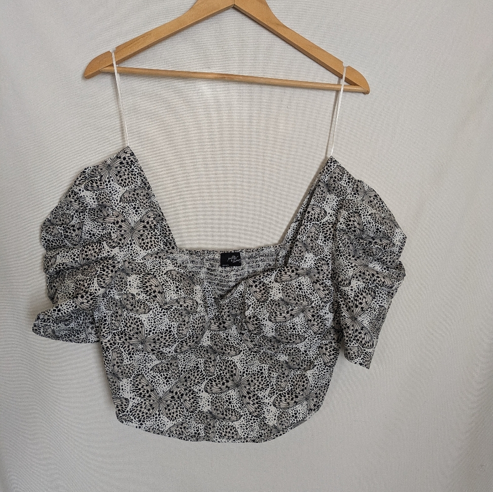 Milk & Honey Brand Black/White Butterfly Corset Puff Sleeve Top Sz XL